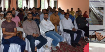 وِیورزسروس سینٹر نے سری نگر میں ہینڈ لوم کا قومی دِن منایا