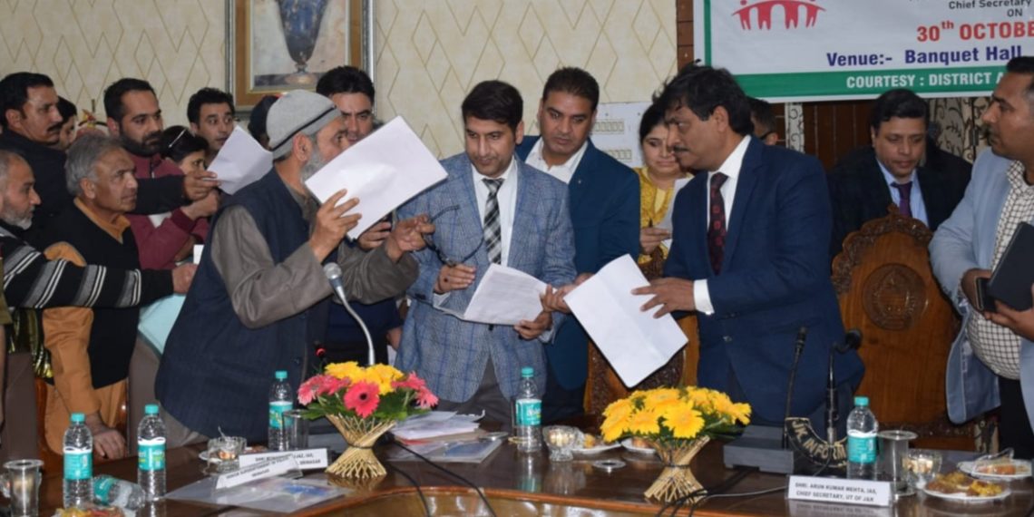 چیف سیکرٹری نے اہلیان سرینگر کیلئے میگا عوامی دربار کا کیا انعقاد