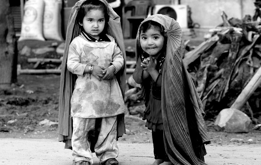 افغانستان میں فاقہ کشی کا سامنا ، 30 لاکھ سے زائد بچے غذائی قلت کا شکار