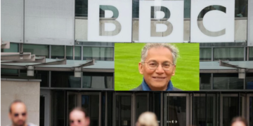 ہند نژاد برطانوی سینئر صحافی سمیر شاہ ہوں گے بی بی سی کے نئے چیئرمین