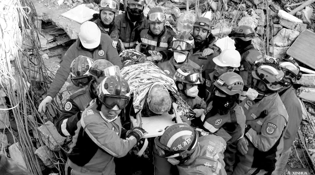 چین میں 6.2 شدت کا زلزلہ، 126 ہلاک، 200 زخمی