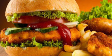 زیادہ کھانا کھانے کے بعد بھی ہمیں بھوک کیوں لگتی ہے؟