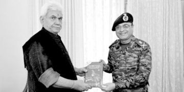 16ویں کور کےGOCکی جموں راج بھون میںLGکیساتھ ملاقات