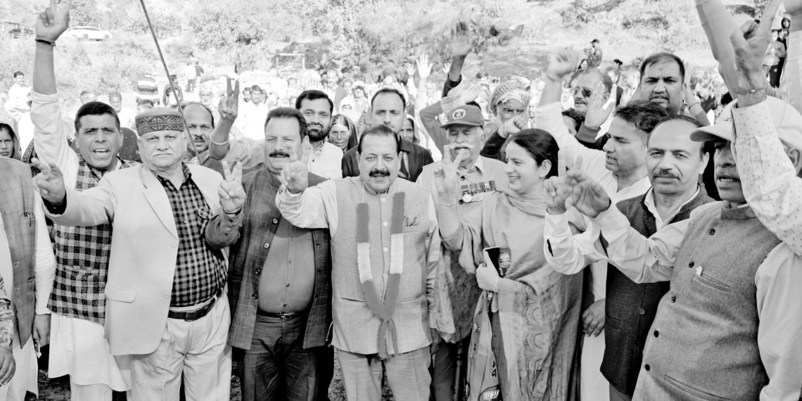 مودی نے خواتین کو عزت کے ساتھ زندگی گزارنے میں آسانی دی: ڈاکٹر جتیندر