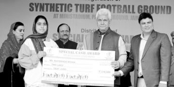 ایل جی سنہا نے سال 2021-22 اور 2022-23 کے قومی اور بین الاقوامی مقابلوں کے تمغے جیتنے والوں کو مبارکباد دی