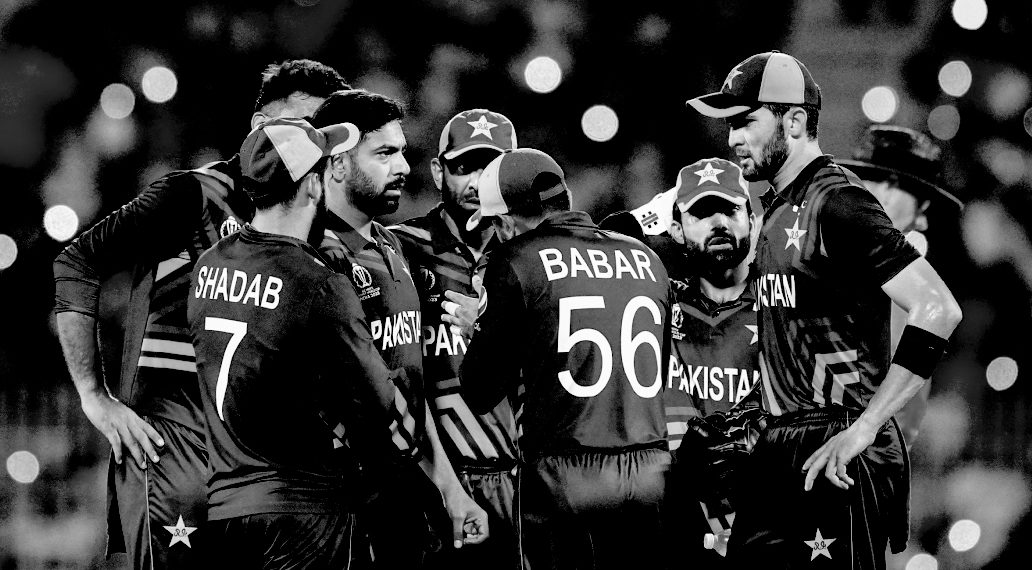 پاکستانی ٹیم کی مشکلات میں اضافہ، نہیں مل رہا ہے ٹیم کا چیف کوچ