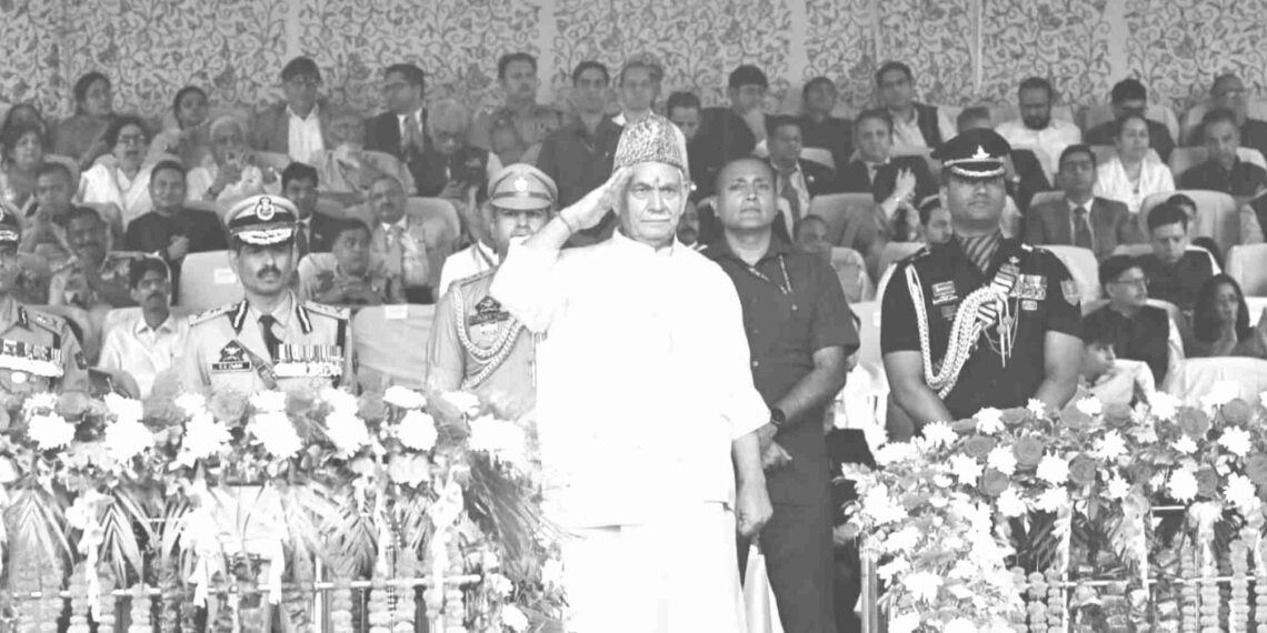 سیکرٹری قانون ساز اسمبلی نے قومی پرچم لہرا یا