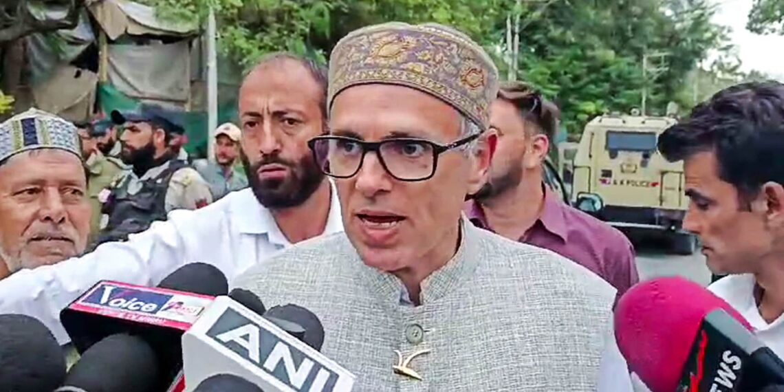 عنقریب لیجسلیچر پارٹی میٹنگ طلب کر کے سرکار بنانے کا دعویٰ کیا جائے گا۔ عمر عبداللہ