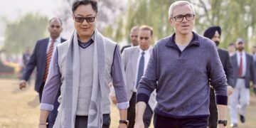 عمر عبداللہ کی کرن رجیجو سے ملاقات پر اپوزیشن کا اظہار ناراضگی