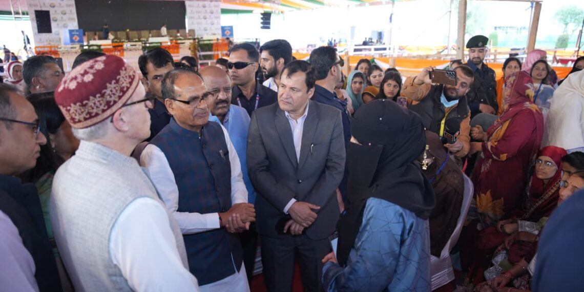 وزیر اعلیٰ کا شیو راج چوہان کا خیر مقدم