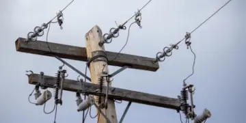 ترسیلی لائنوں کی ضروری مرمت کیلئےشمال و جنوب کے درجنوں علاقوں میں بجلی بندش کے شیڈول کا اعلان