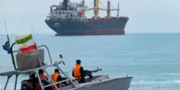 ایران نے آبنائے ہرمز کو دوبارہ بند کردیا