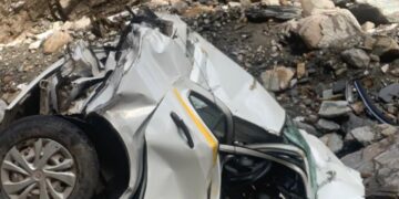 مغل روڈ پر المناک حادثہ،کار پھسل کر کھائی میں گری،4افراد لقمہ اجل