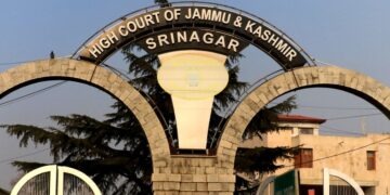 جموں و کشمیر ہائی کورٹ کی آن لائن موڑ پر سماعتیں،چھٹیوں کے سفر کی رعایت معطل،سرکیولر جاری