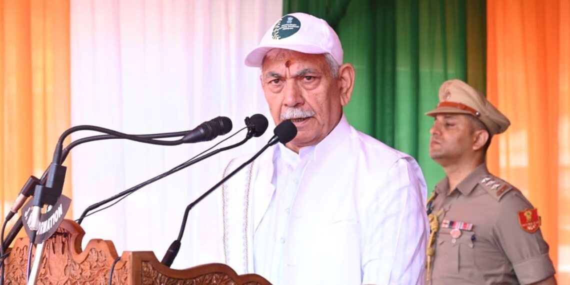 گاندربل میںنشہ مکت ابھیان پد یاترا ،نار کو دہشت گرد ملک کے اندر اوربیرون ممالک میں مقیم: ایل جی سنہا