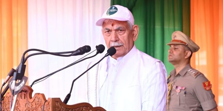گاندربل میںنشہ مکت ابھیان پد یاترا ،نار کو دہشت گرد ملک کے اندر اوربیرون ممالک میں مقیم: ایل جی سنہا