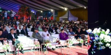 مکمل وندے ماترم قانونی ذمہ داری،جب تک قانون موجود ، ہمیں عمل کرناہوگا:وزیر اعلیٰ