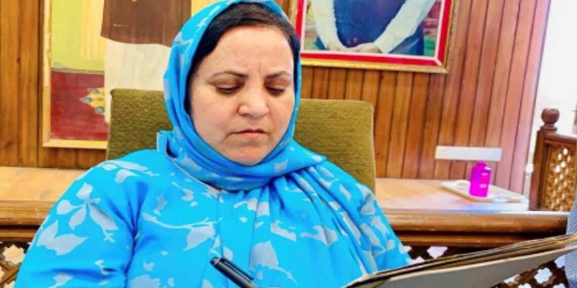 جموں و کشمیر میںفی الوقت کینسرمریضوںکی تعداد51,000 ،موزی مرض کی روکتھام کی رہنمائی وعلاج کیلئے علیٰ سطحی کمیٹی تشکیل : وزیر صحت